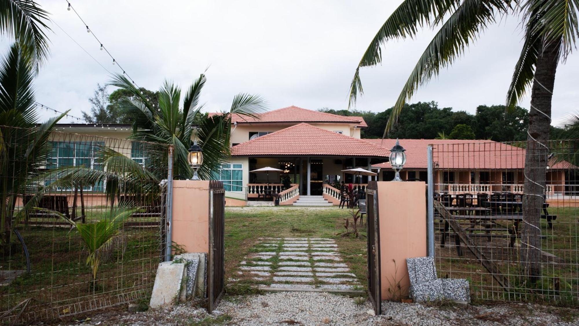 Blackstone Beach Resort Kuantan Ngoại thất bức ảnh